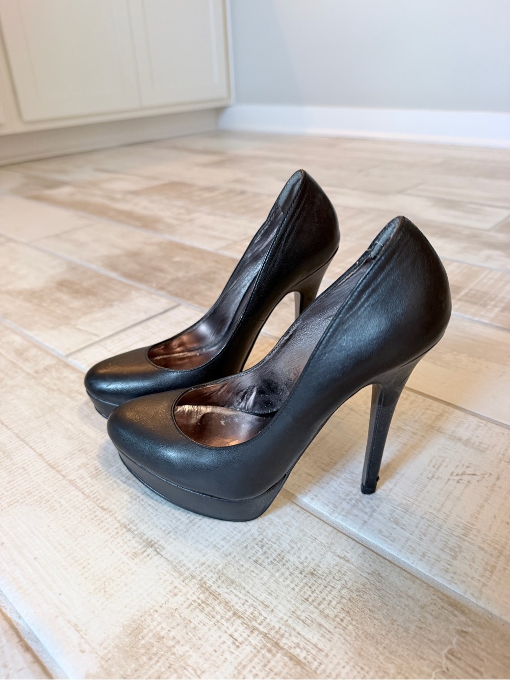 Charles David Black Leather Platform Stiletto Pumps